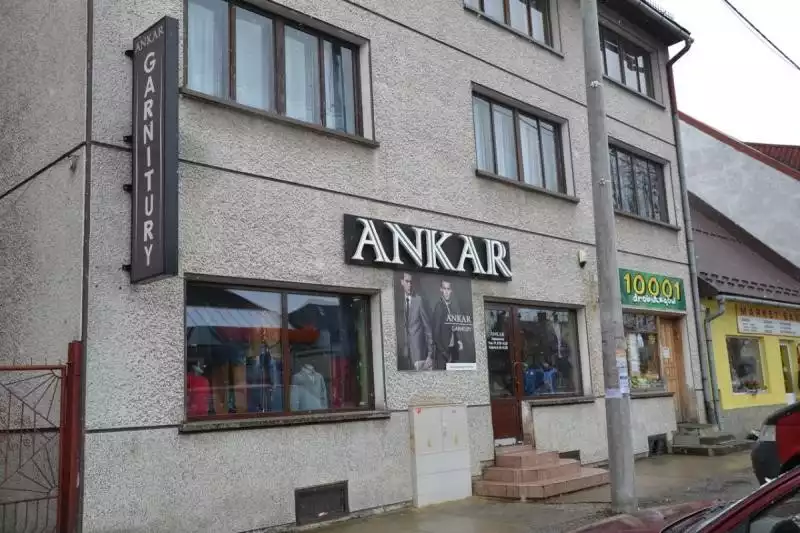 Witryna sklepu Ankar w Czarnym Dunajcu
